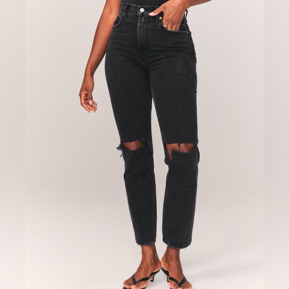 Abercrombie & Fitch Denim - Abercrombie & Fitch Ultra High Rise 90s Straight Jean Black Distressed | 8 Long